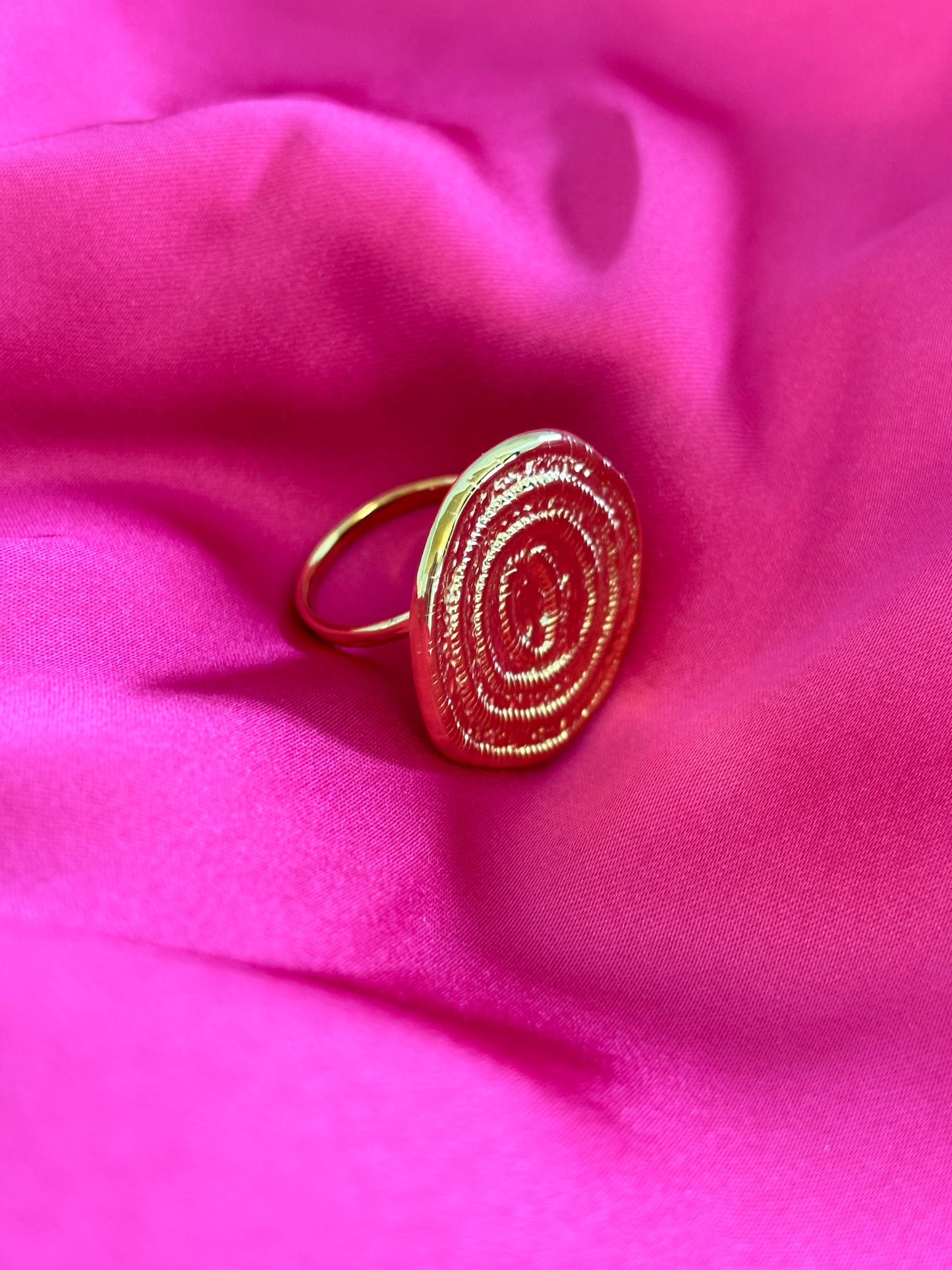 Bague martelée or ou argent