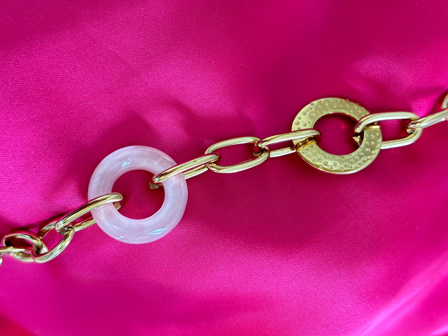 Collier rond rose nacré