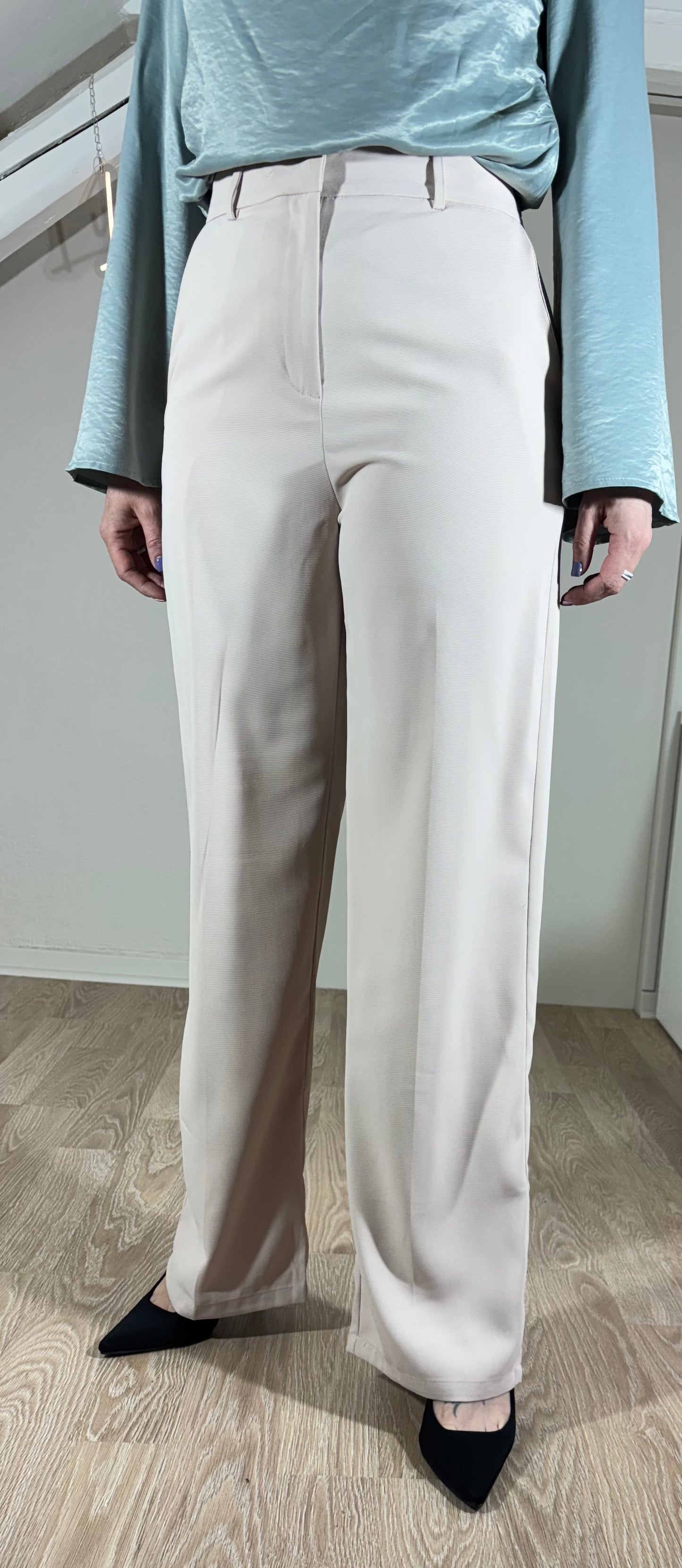 Pantalon droit beige ou noir