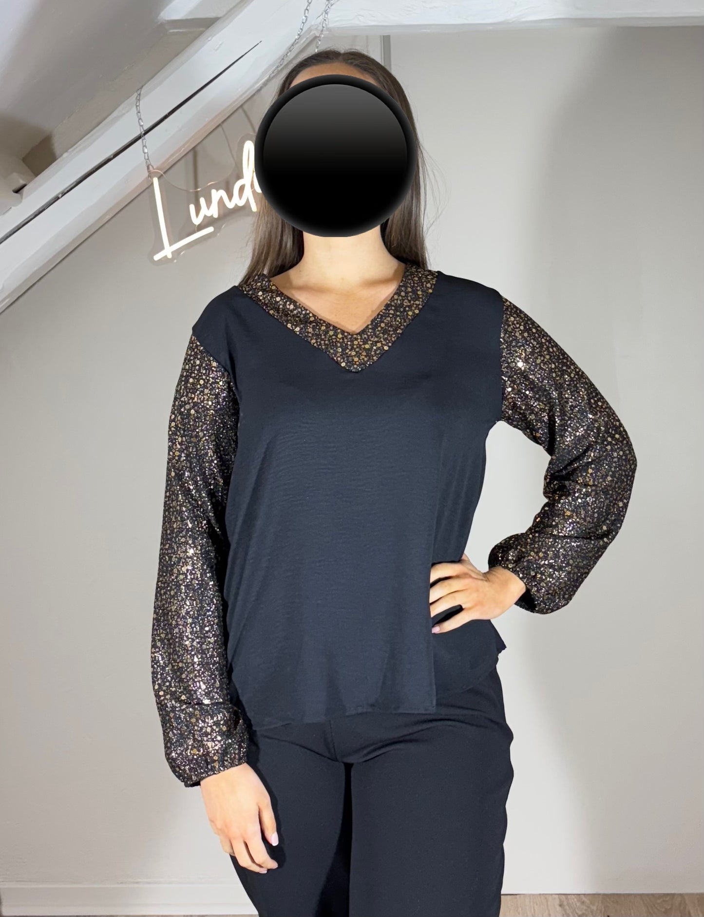 Blouse col et manches or