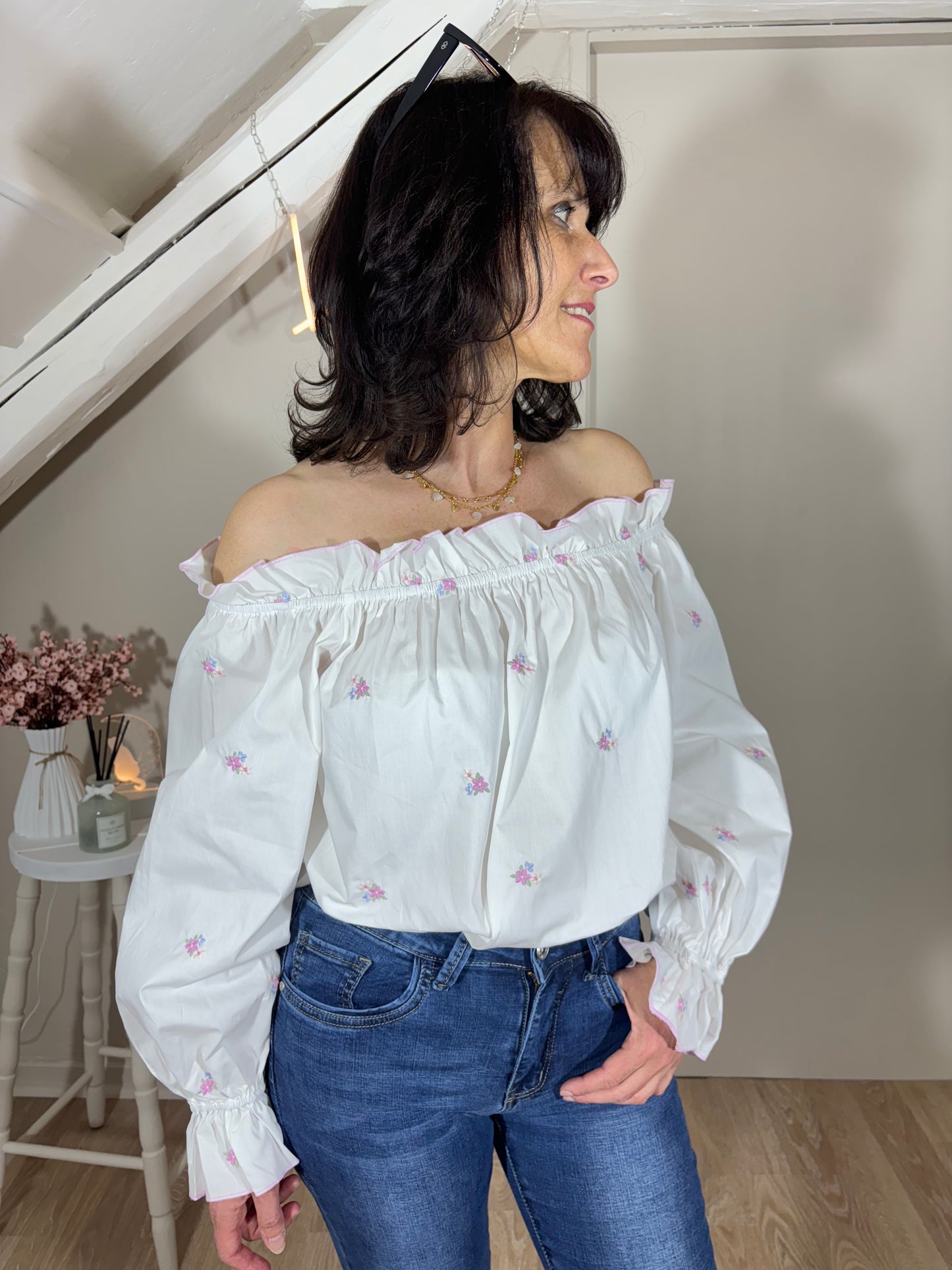 Blouse fleurie col bardot